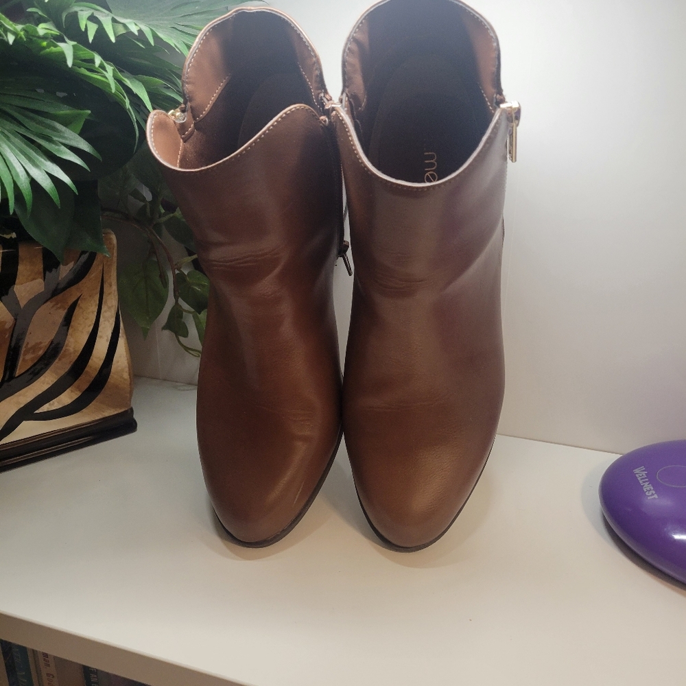 Me Too Brown Ankle Boots